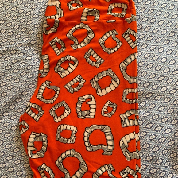 LuLaRoe Pants - Orange TC2 Lularoe Dracula teeth leggings